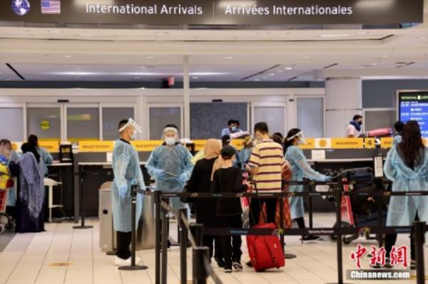 资料图：加拿大多伦多皮尔逊国际机场。中新社记者 余瑞冬 摄