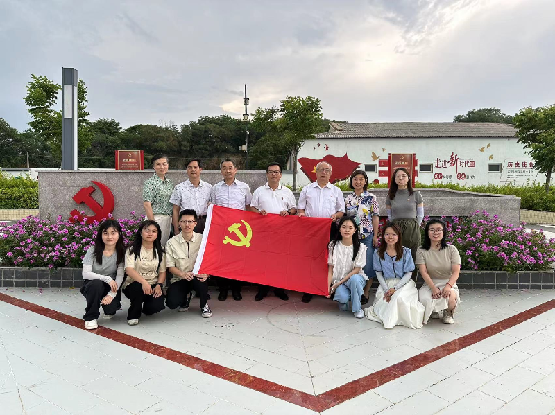 市审计局临时党支部开展“薪火相传，初心如磐”主题党日活动