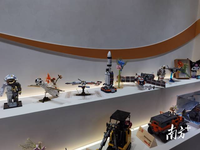 企业生产的积木展品。 企业生产的积木展品。