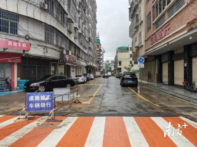 县城老旧小区改造项目现场。 图片