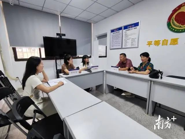 金平区金东街道行政复议调解工作站开展行政纠纷调解工作现场。 受访者供图 金平区金东街道行政复议调解工作站开展行政纠纷调解工作现场。 受访者供图