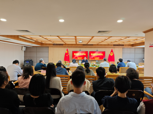 0422市科技局开展“科创先锋讲坛”活动.jpg