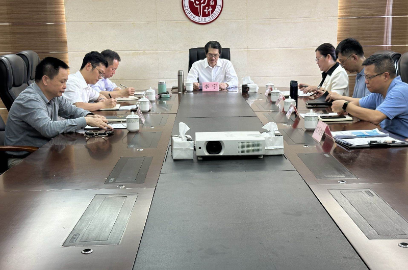 市审计局党组举办深入贯彻中央八项规定精神学习教育读书班暨党组理论学习中心组学习会