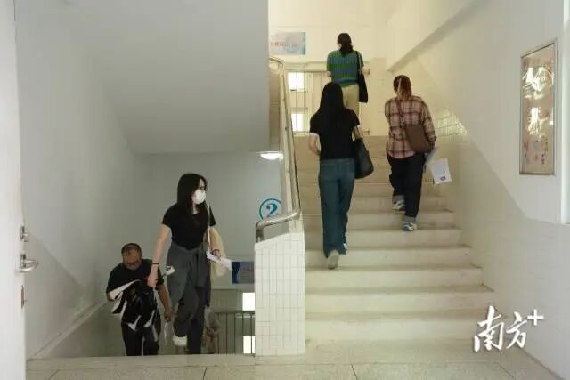 汕头考区2025年“法考”开考 南方+ 蔡沚彦 拍摄